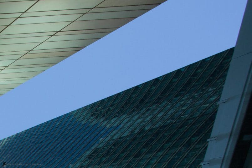 Shiodome Buildings @ 11mm 100% Crop with Chromatic Aberration