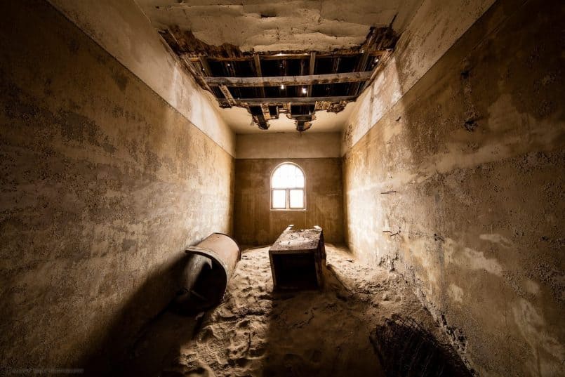 Kolmanskop Room